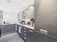 Недвижимость Phoenix Way, Battersea: 1