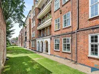 Недвижимость 19 West Heath Court, North End Road: 3