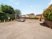 Недвижимость Avenue Road, Acton: 1