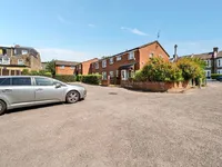 Недвижимость Avenue Road, Acton: 2