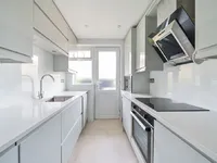 Недвижимость Vale Court, The Vale: 1
