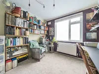 Недвижимость Vale Court, The Vale: 2