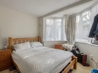 Недвижимость Braemar Avenue: 13