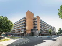 Недвижимость Layard Square: 8
