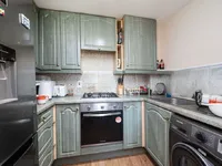 Недвижимость Mile End Road, Stepney: 1