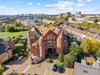 Недвижимость Shortcroft Mead Court, Cooper Road, London.: 10