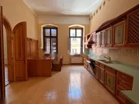 Недвижимость Квартира на ул. Карло Фаветти: 18