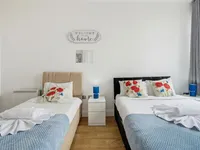 Недвижимость Gallery Apartments, 331 Commercial Road: 1