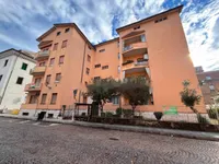 Недвижимость Четырехкомнатная квартира в центре Горизии: 1