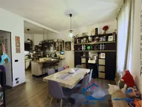 Недвижимость Четырехкомнатная квартира в центре Горизии: 2