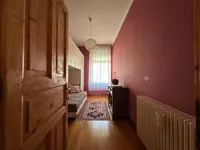 Недвижимость Трехкомнатная квартира, центр: 18