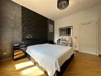 Недвижимость Трехкомнатная квартира в центре: 10