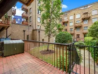Недвижимость The Circle, Queen Elizabeth Street: 13