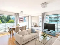 Недвижимость Apartment 4 rooms: 1