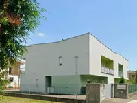 Недвижимость Двухкомнатная квартира в центре: 1