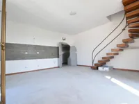 Недвижимость Трёхкомнатная Центр Гориция: 2