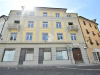 Недвижимость Двухкомнатная квартира в центре: 5