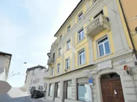 Недвижимость Двухкомнатная квартира в центре: 10