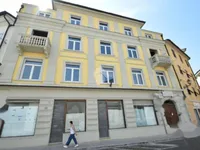 Недвижимость Двухкомнатная квартира в центре: 12