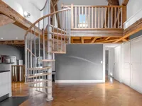 Недвижимость Apartment 5 rooms: 4