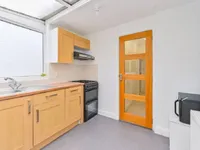 Недвижимость Бреймар Авеню, Ниисден, Лондон: 1