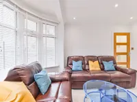 Недвижимость Бреймар Авеню, Ниисден, Лондон: 10