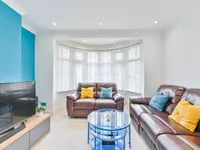 Недвижимость Бреймар Авеню, Ниисден, Лондон: 11