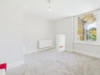 Недвижимость Дом на Дэнмарк Роуд, Лондон: 4