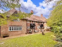 Недвижимость Эрскин Хилл, Хэмпстед Гарден Саберб: 4