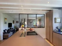 Недвижимость Single house 6 rooms: 3