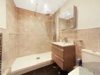 Недвижимость Доннингтон Роуд, Уиллсден Грин: 2