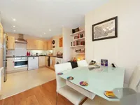 Недвижимость Доннингтон Роуд, Уиллсден Грин: 7