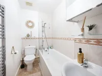 Недвижимость Коммерческая Роуд, Лондон: 8