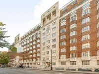 Недвижимость Корт Рассел на Вобурн Плейс: 4