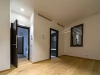 Недвижимость Трехкомнатная квартира в центре: 5