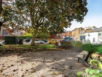 Недвижимость Дом на Пирскрофт Роуд: 3