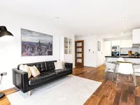 Недвижимость Коммершл Роуд, Лондон: 13