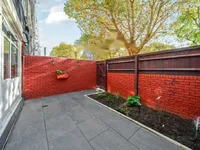 Недвижимость Улица Джона Рёскина : 1