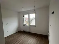 Недвижимость Квартира 1.5 комнаты Новая Шишка: 4