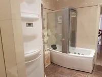 Недвижимость Трехкомнатная квартира в Центре: 11