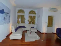 Недвижимость Трехкомнатная квартира в Центре: 46