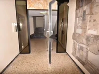 Недвижимость Двухкомнатная квартира, центр: 8