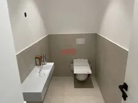 Недвижимость Трёхкомнатная квартира в центре: 13