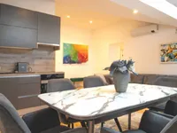 Недвижимость Трехкомнатная квартира центр: 8