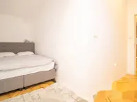 Недвижимость Трехкомнатная квартира центр: 14