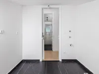 Недвижимость Четырехкомнатная квартира, центр: 17