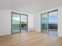 Недвижимость Четырехкомнатная квартира, центр: 18