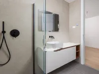 Недвижимость Трехкомнатная квартира в центре: 7