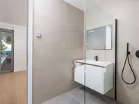 Недвижимость Трехкомнатная квартира в центре: 18