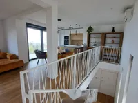 Недвижимость Трёхкомнатная квартира, Ика: 4